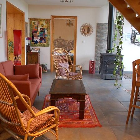 B&B La Maison Des Collines Autour Chambres D'Hotes La Chapelle  外观 照片