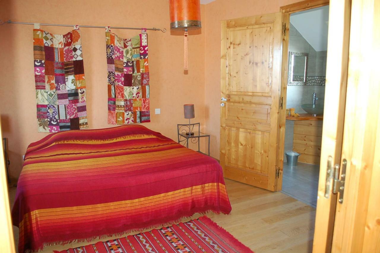 B&B La Maison Des Collines Autour Chambres D'Hotes La Chapelle  外观 照片