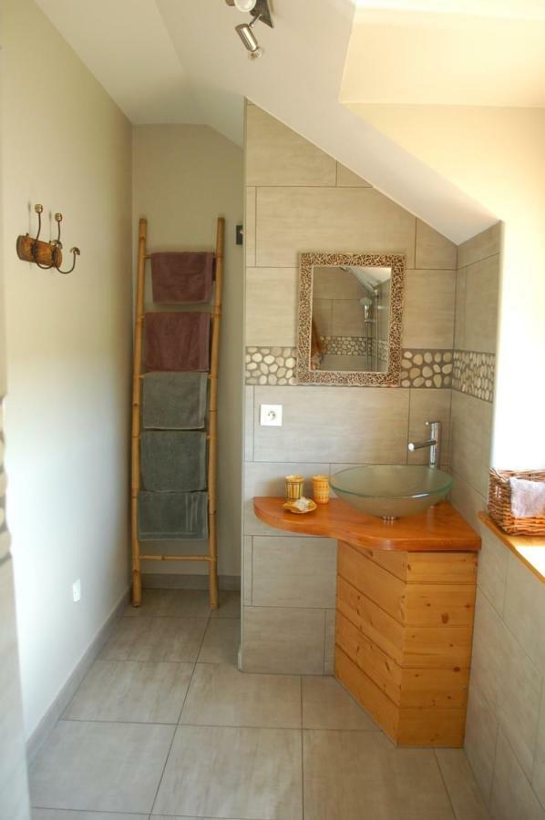B&B La Maison Des Collines Autour Chambres D'Hotes La Chapelle  外观 照片