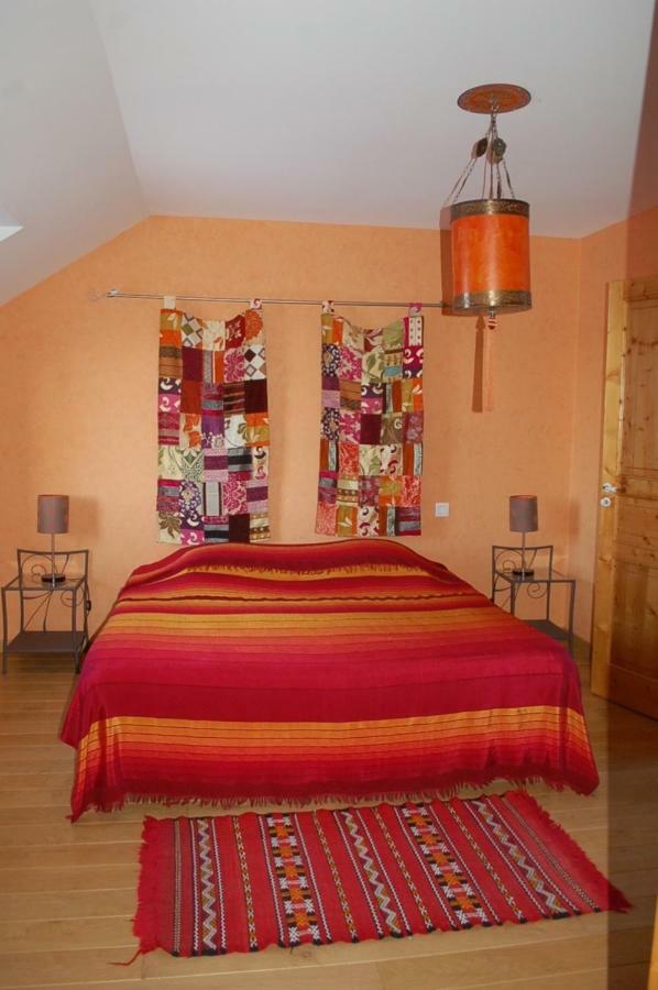 B&B La Maison Des Collines Autour Chambres D'Hotes La Chapelle  外观 照片